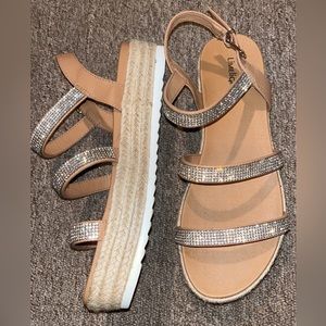 Studded Platform Sandals | Size: 8.5